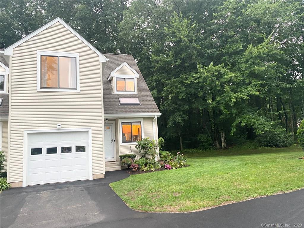 7 Garden Path Farmington CT 06032