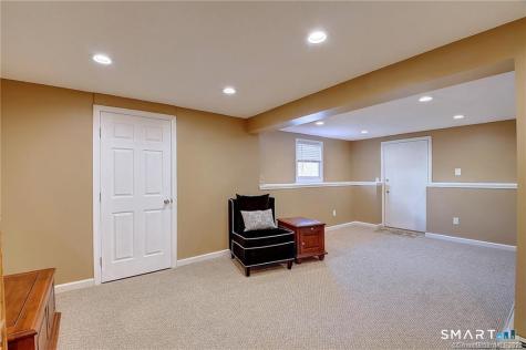 18 Rockwell Court South Windsor CT 06074