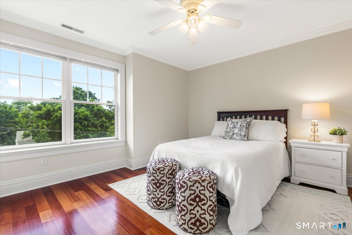 40 Oak Ridge Street Greenwich CT 06830