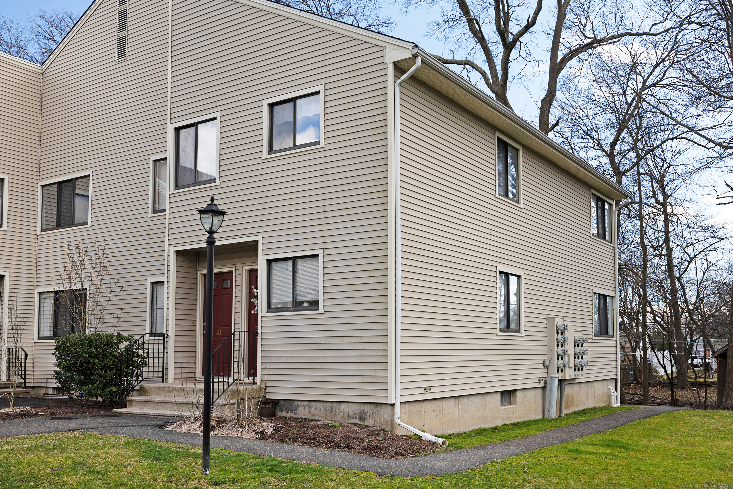 39 Lance Circle Bridgeport CT 06606