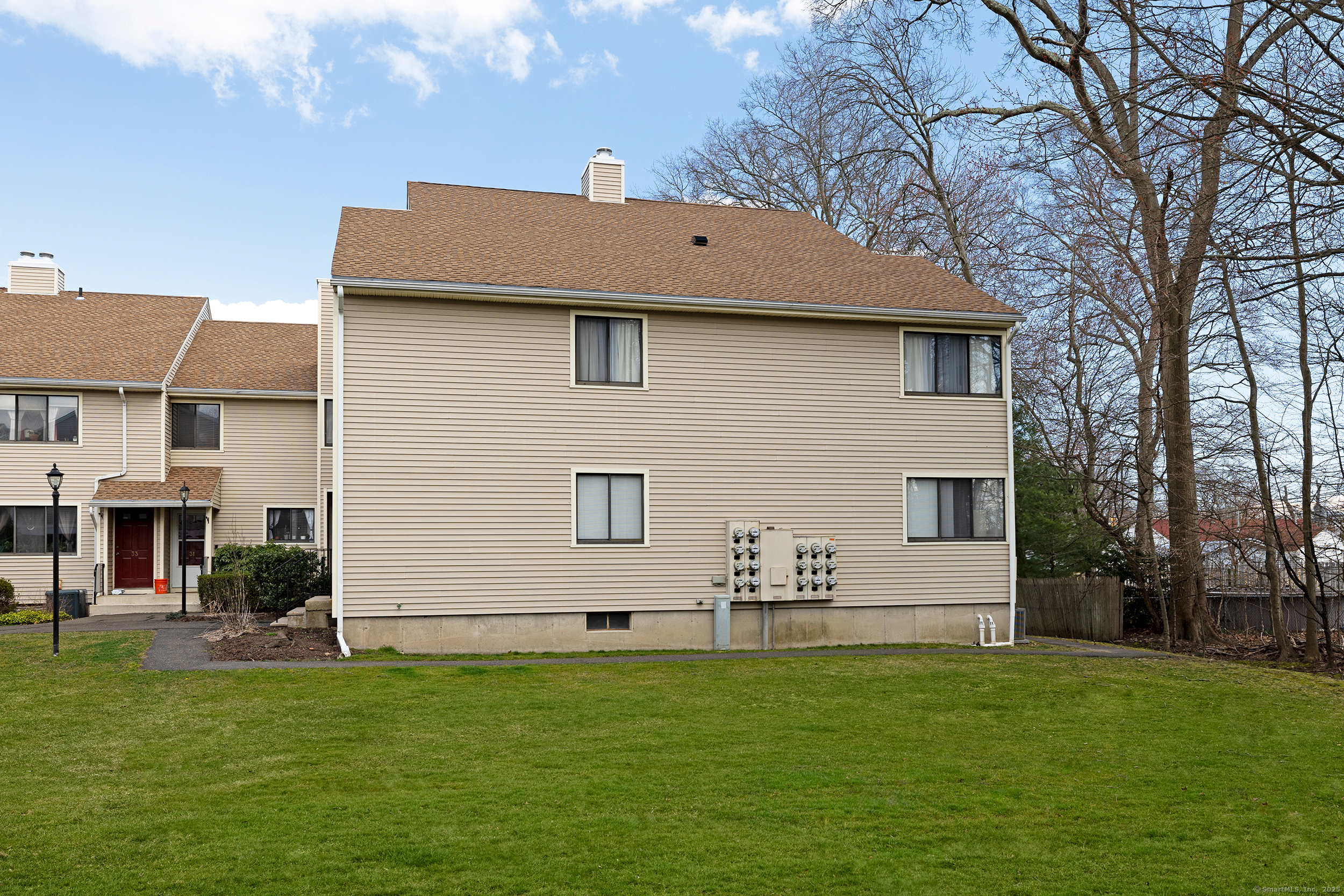 39 Lance Circle Bridgeport CT 06606