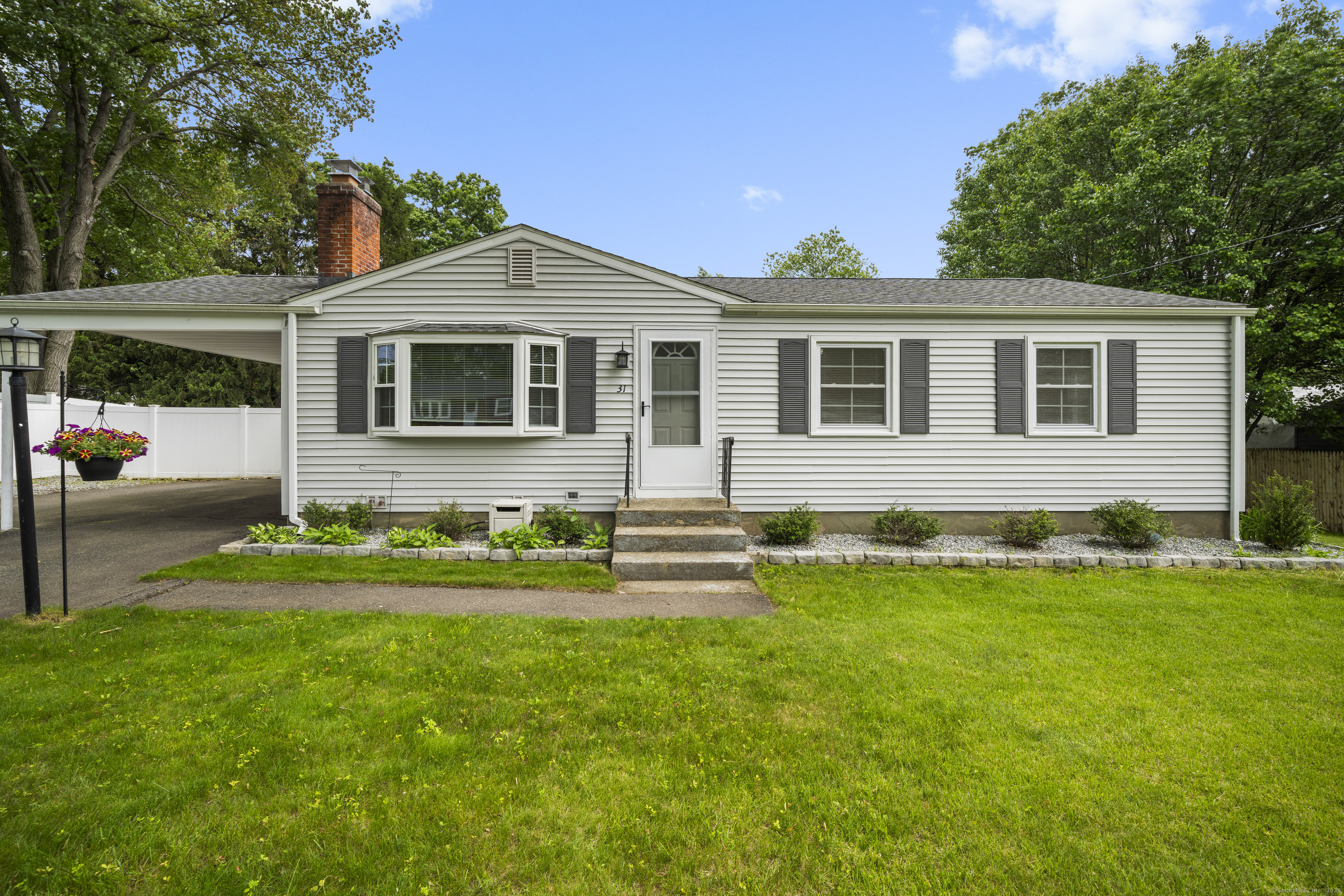 31 Varno Lane Enfield CT 06082