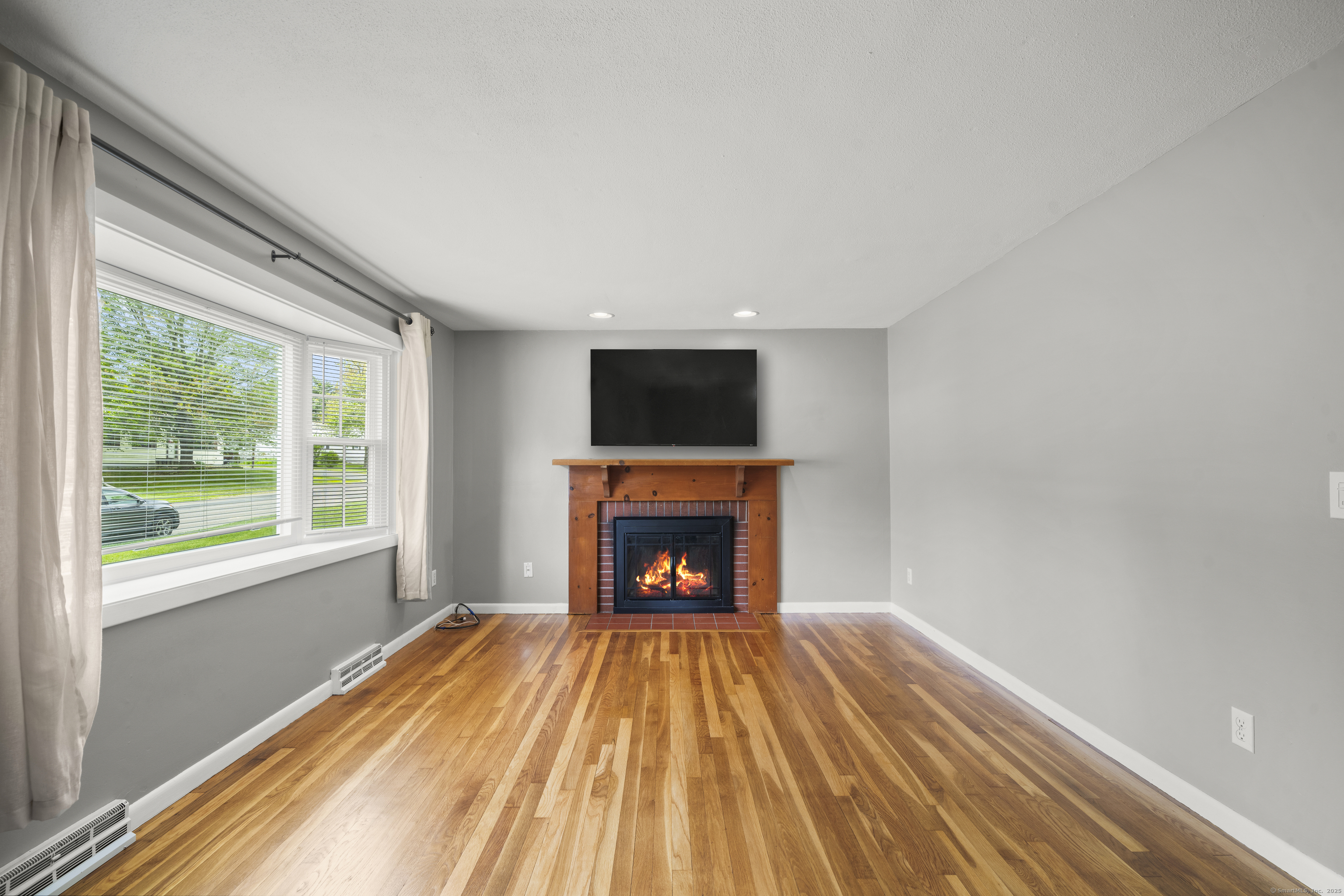 31 Varno Lane Enfield CT 06082