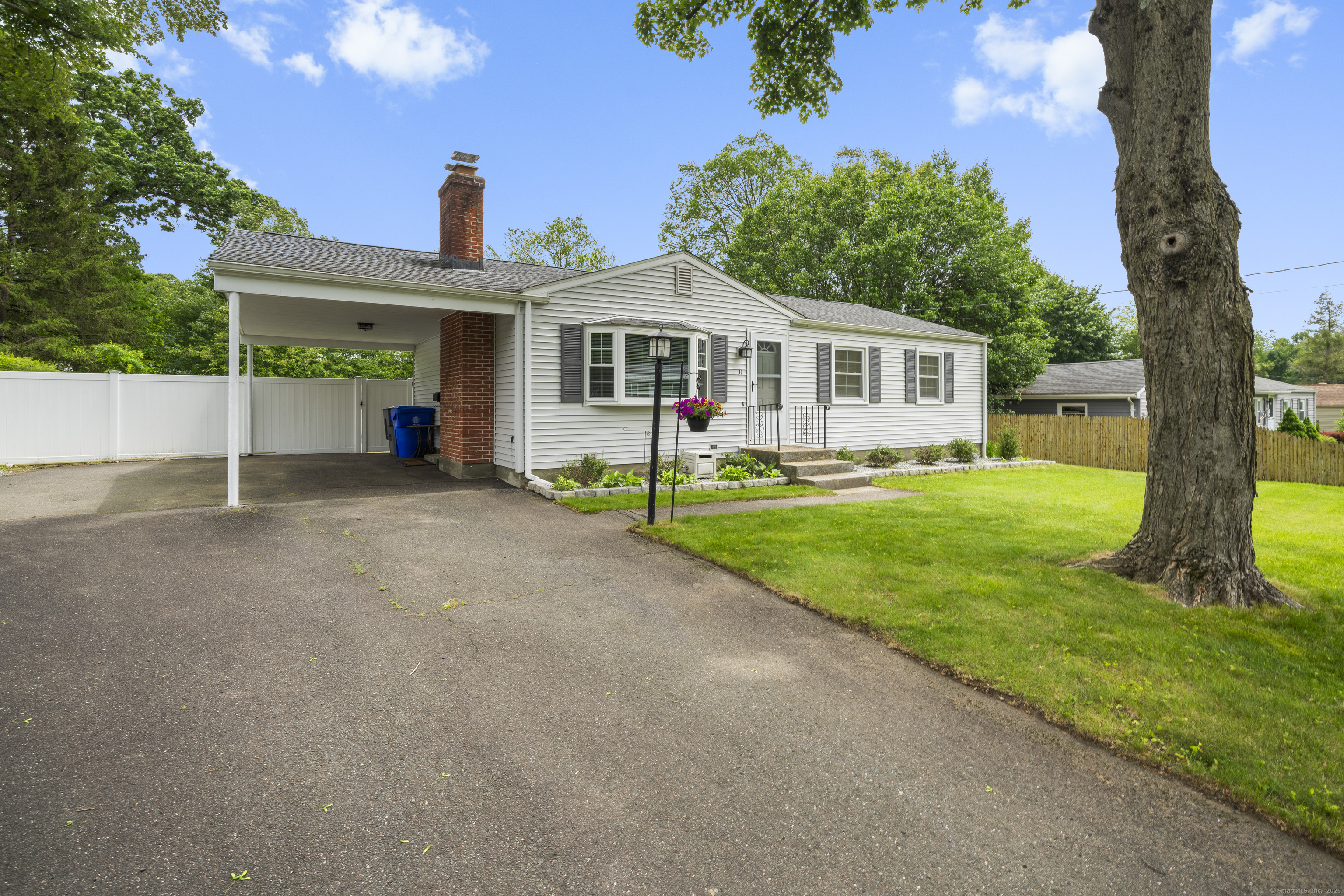 31 Varno Lane Enfield CT 06082