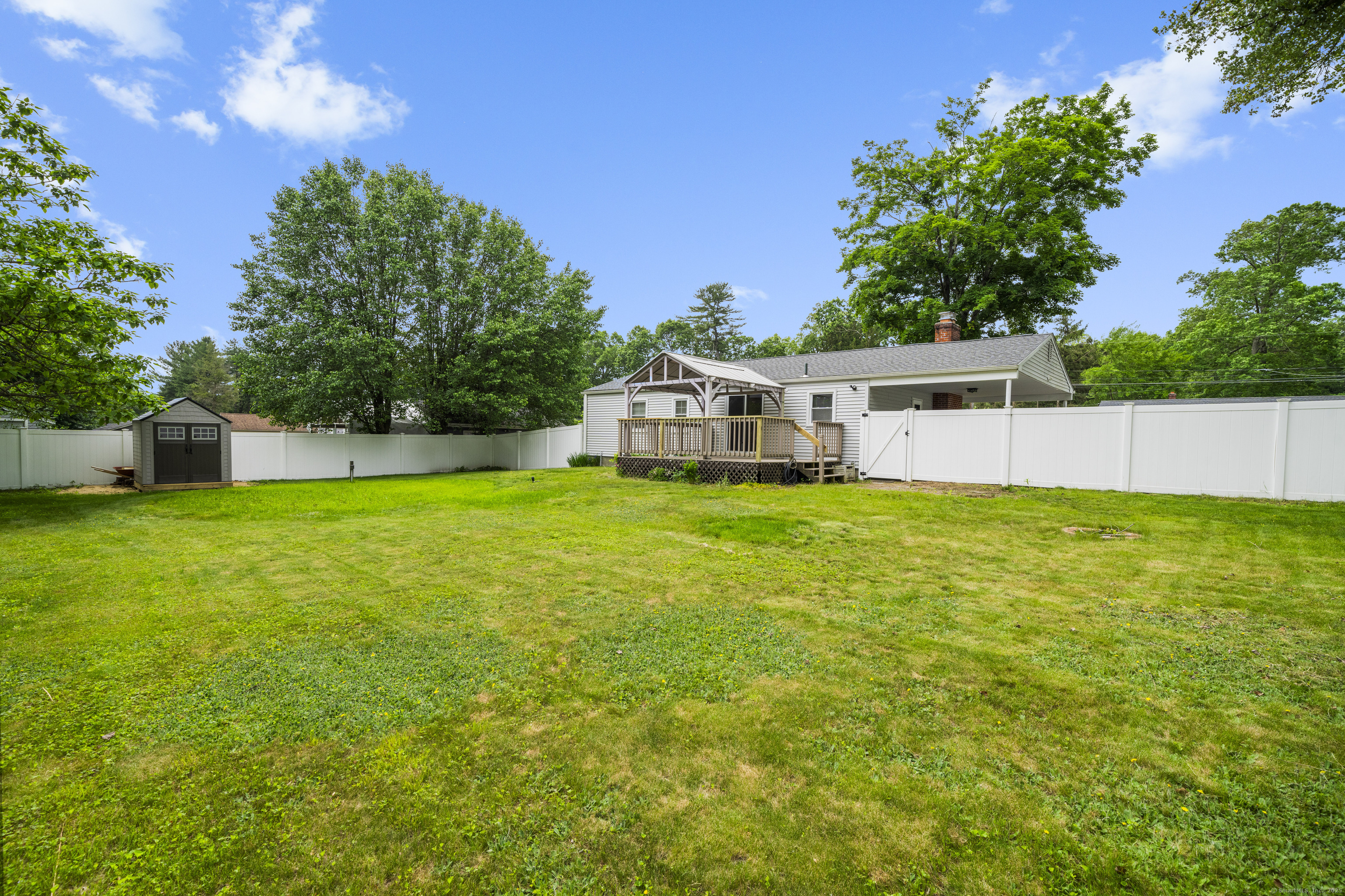 31 Varno Lane Enfield CT 06082