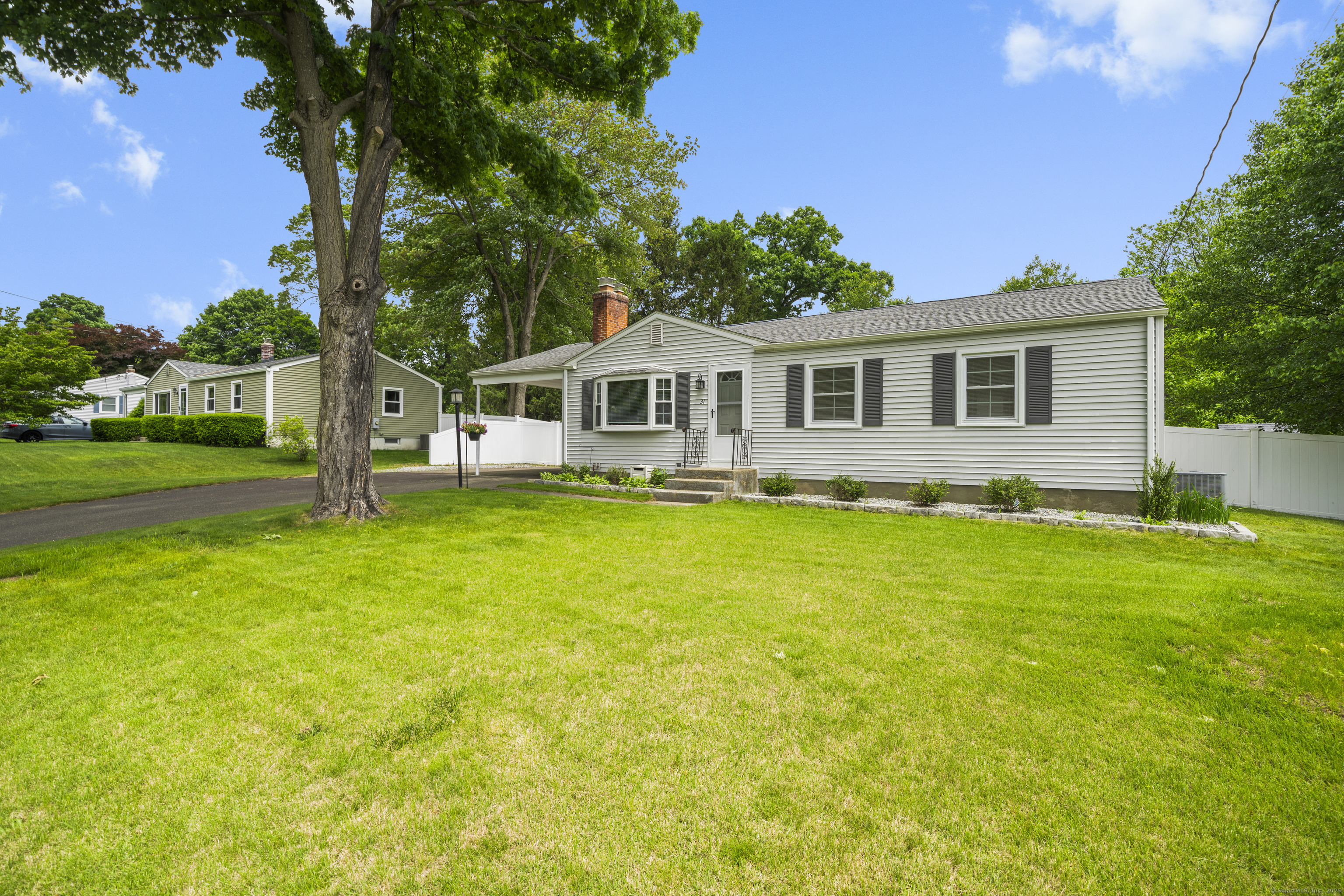 31 Varno Lane Enfield CT 06082