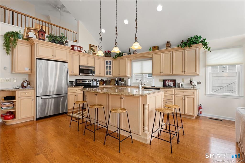 4 Eastview Road New Fairfield CT 06812