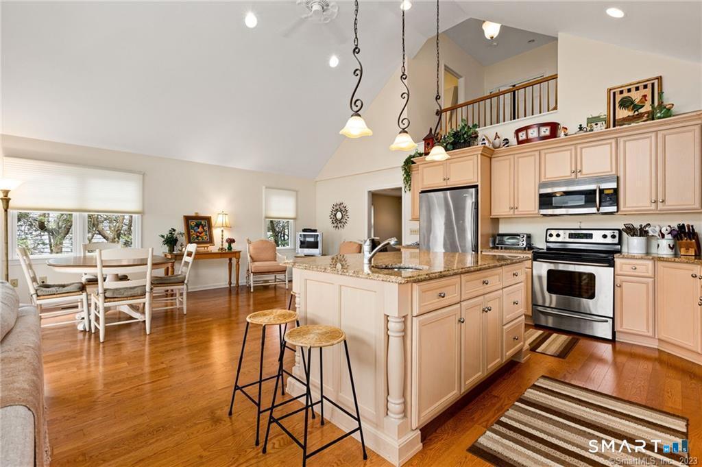 4 Eastview Road New Fairfield CT 06812