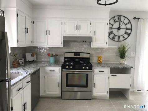 1079 Brooklawn Avenue Fairfield CT 06825