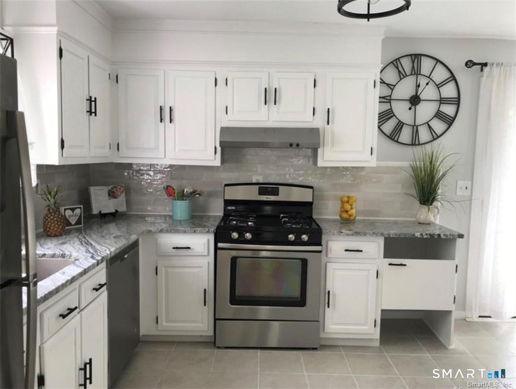 1079 Brooklawn Avenue Fairfield CT 06825