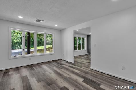 15 Cardinal Drive Farmington CT 06032