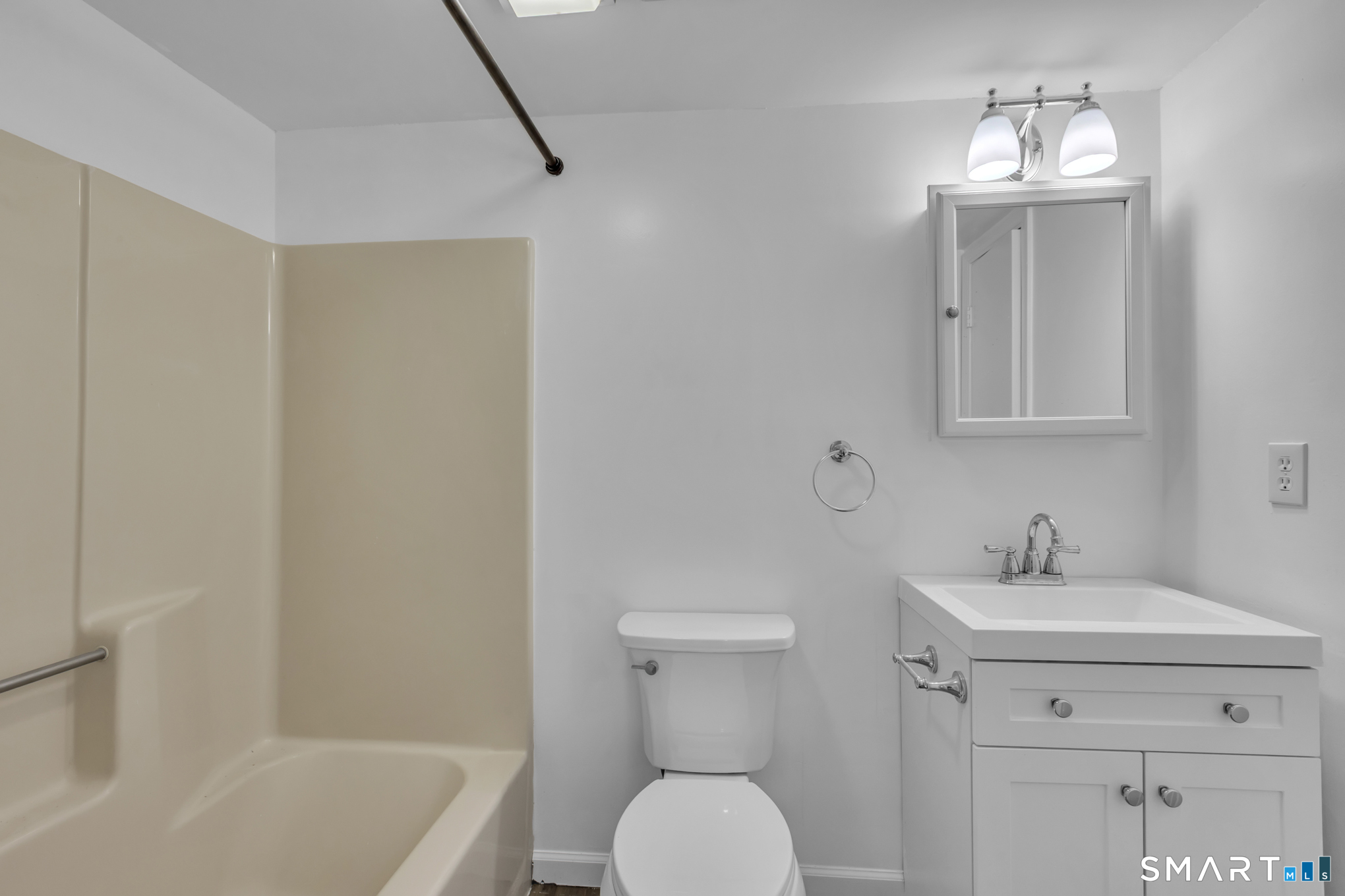 15 Cardinal Drive Farmington CT 06032