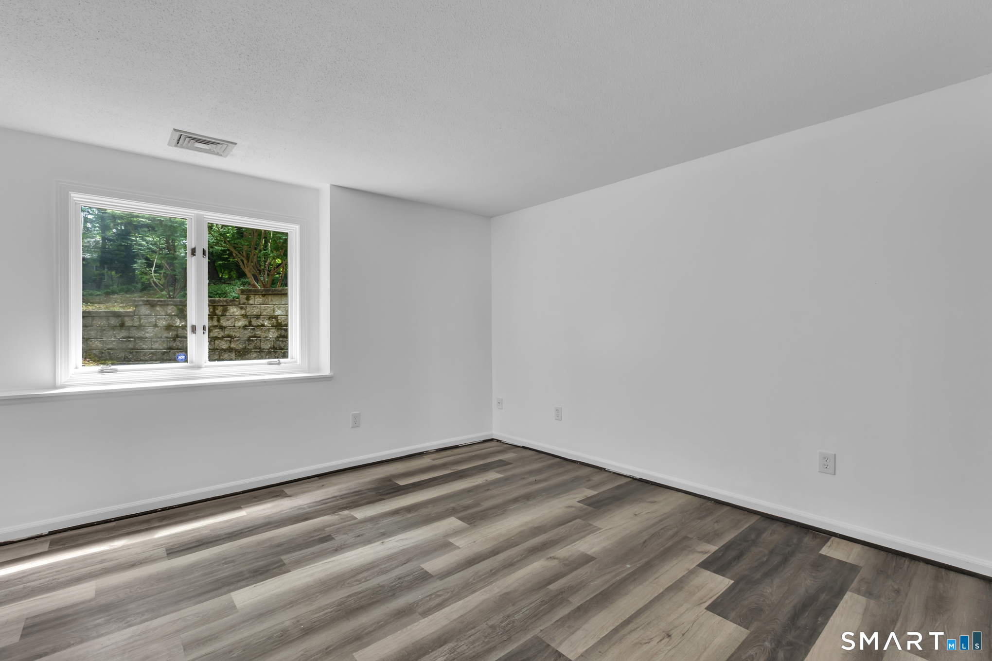 15 Cardinal Drive Farmington CT 06032