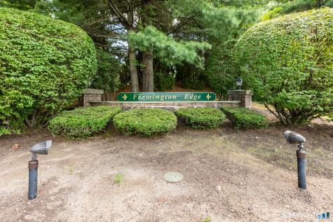 15 Cardinal Drive Farmington CT 06032