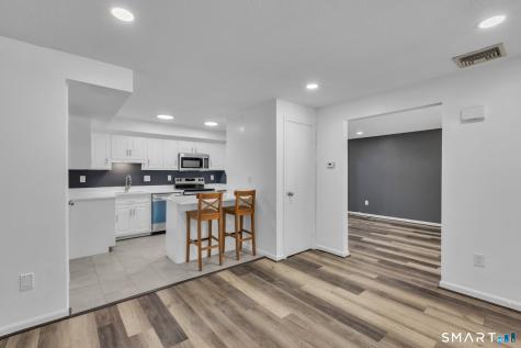 15 Cardinal Drive Farmington CT 06032