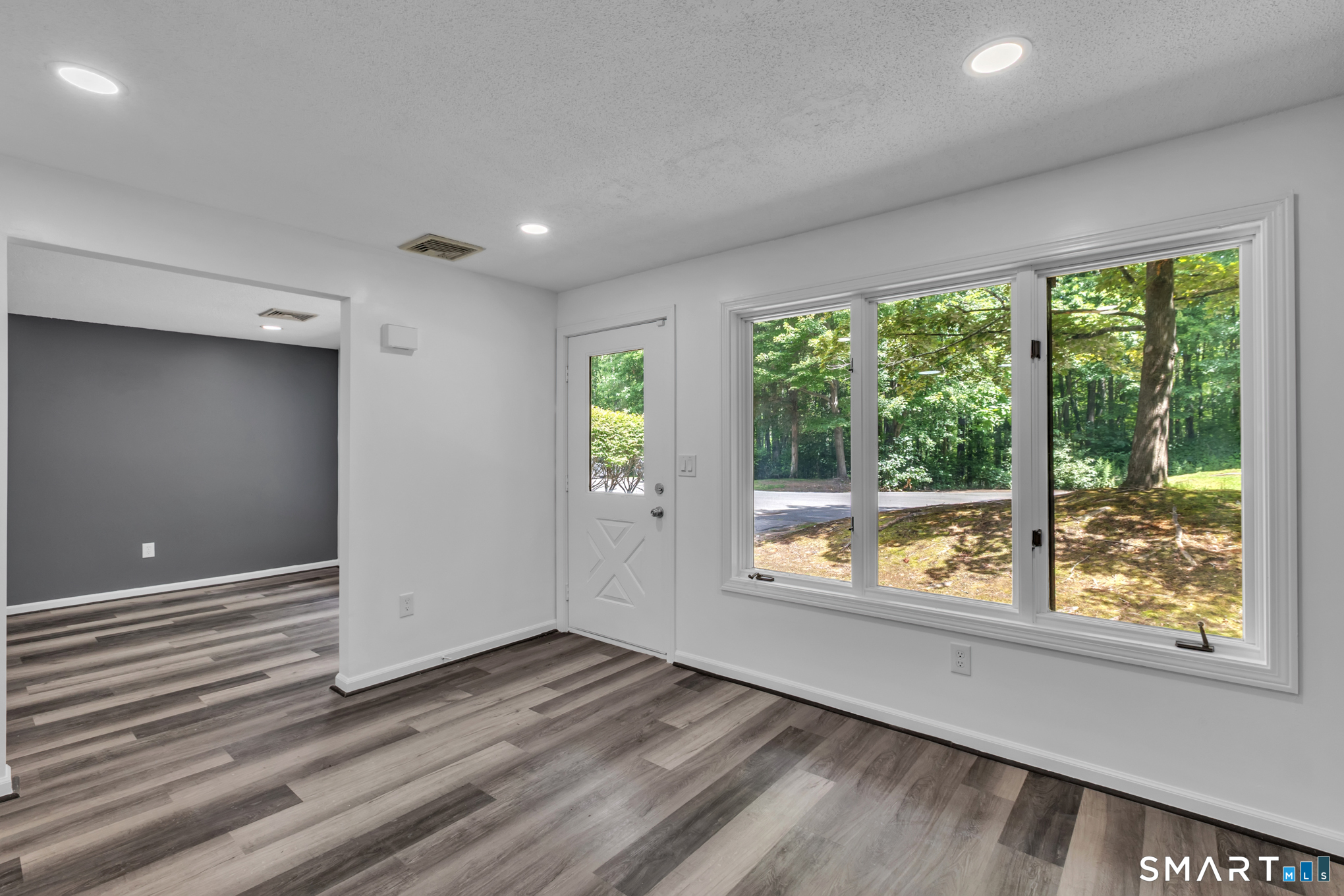 15 Cardinal Drive Farmington CT 06032