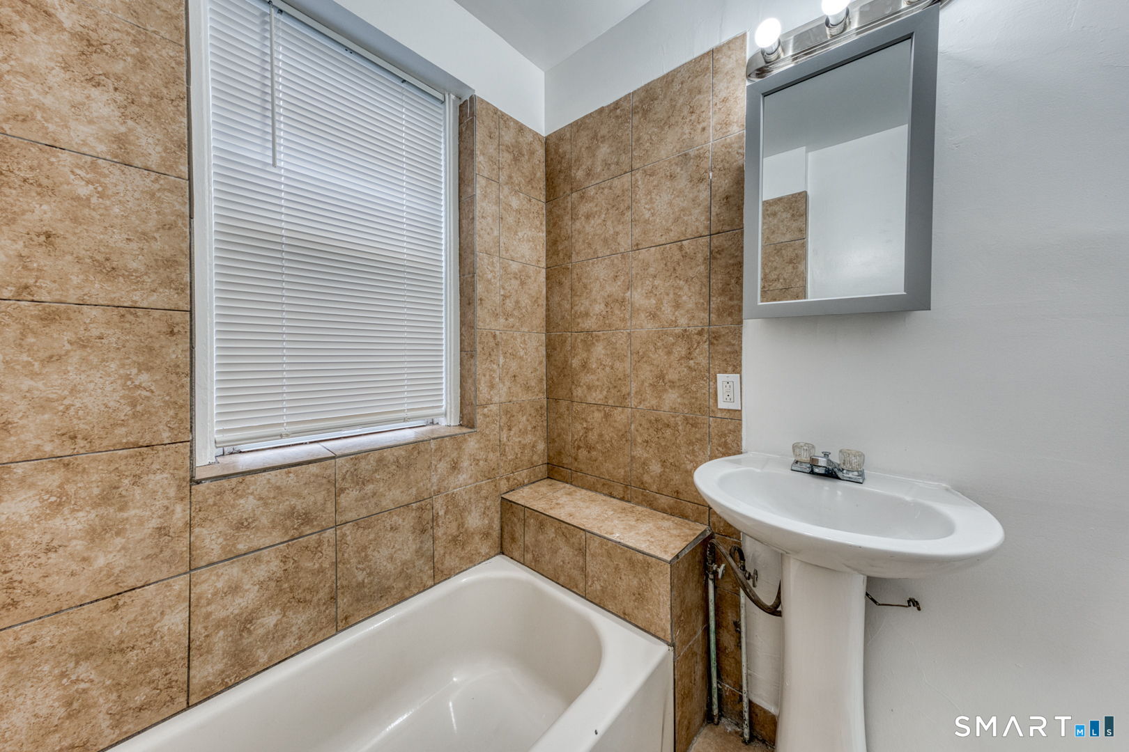 152 Oak Street New Britain CT 06051