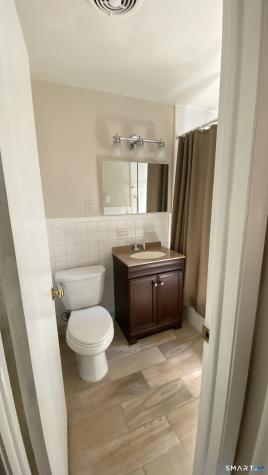 1646 Farmington Avenue Farmington CT 06085