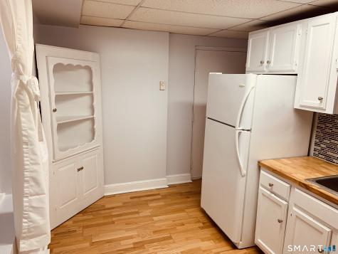 138-1 Woodside Green Street Stamford CT 06901