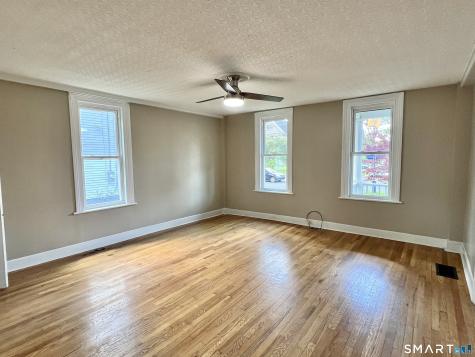 1596 Main Street Stratford CT 06615