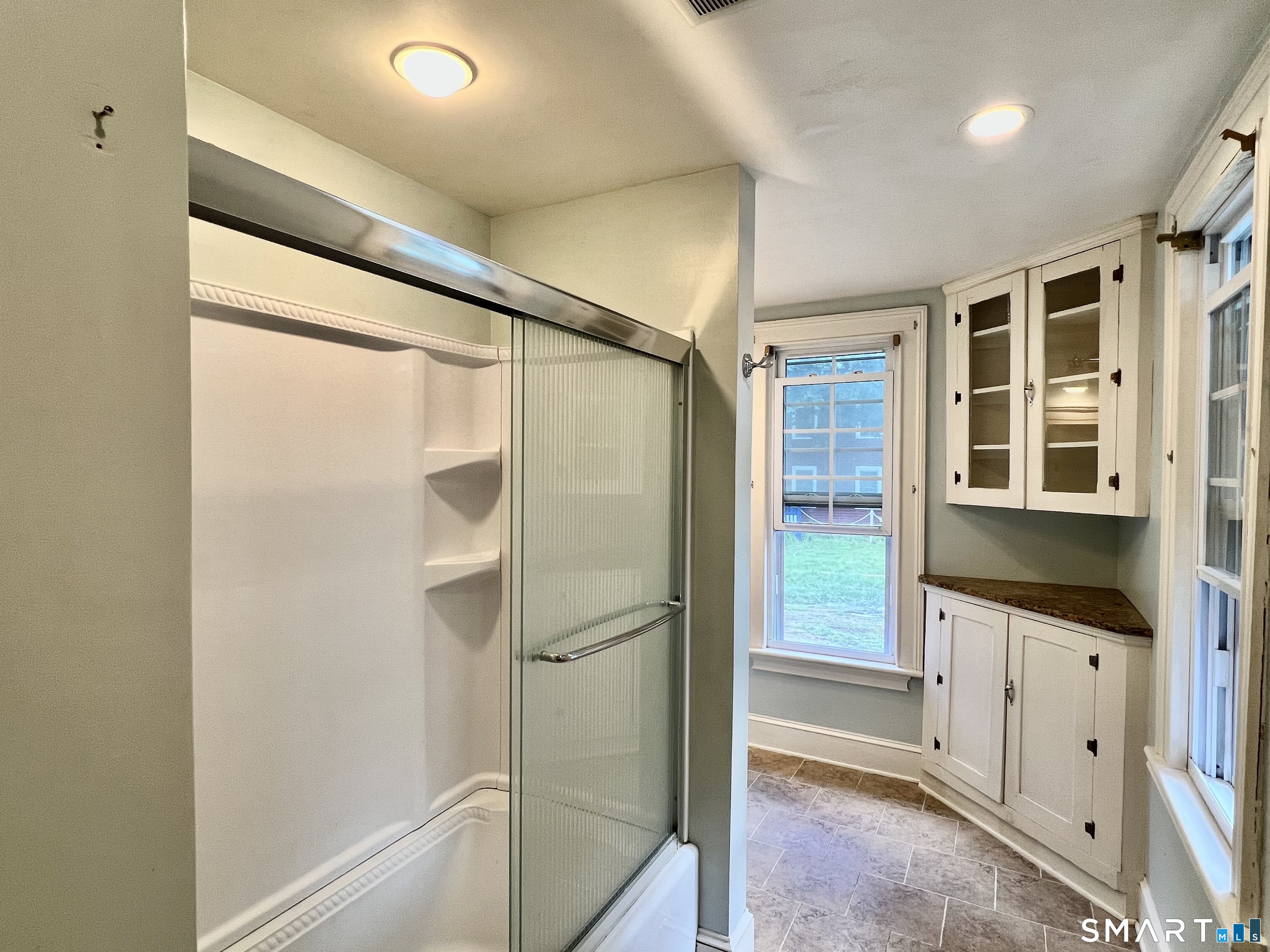 1596 Main Street Stratford CT 06615