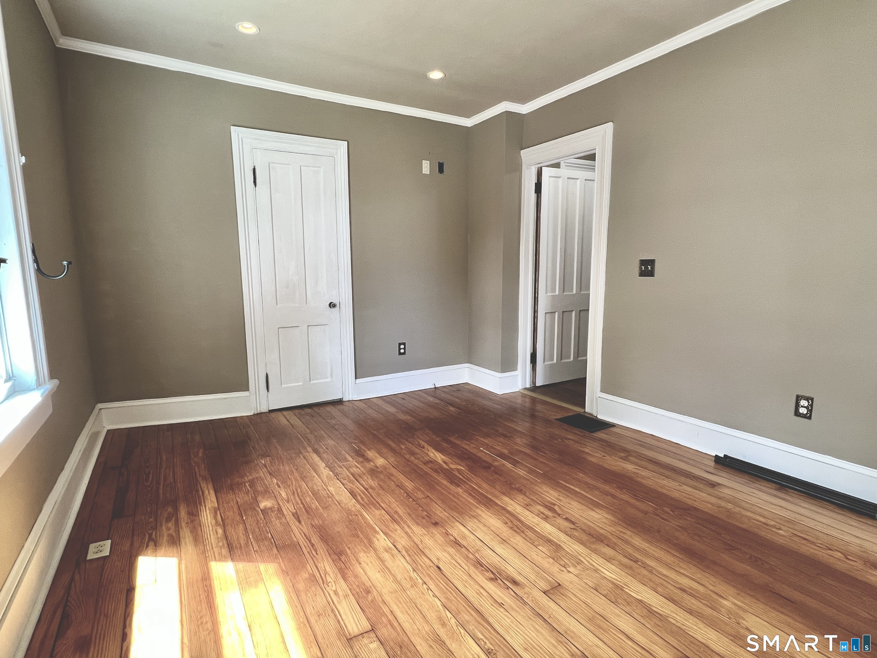 1596 Main Street Stratford CT 06615