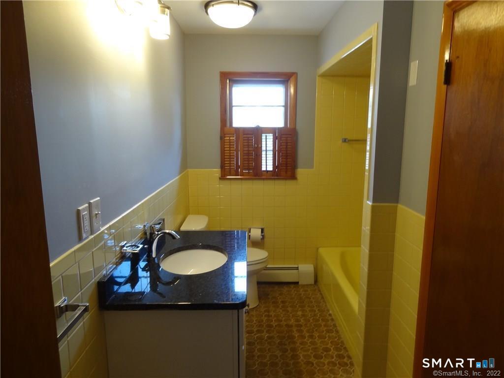 64 Nash Lane Bridgeport CT 06605
