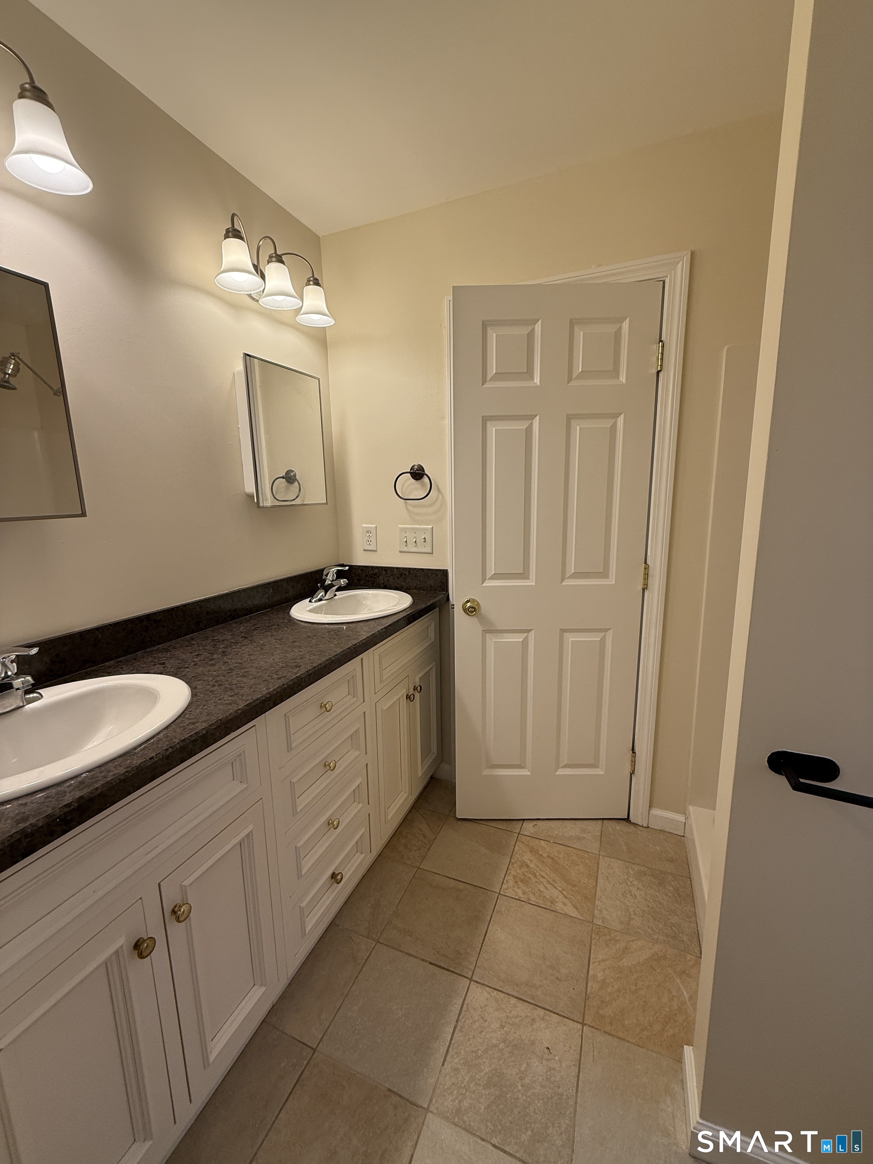 30 Delaware Avenue Waterbury CT 06708