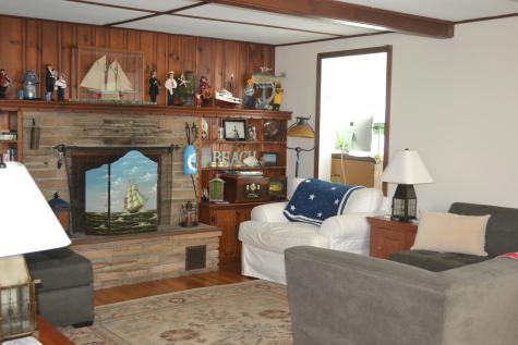 110 Columbus Avenue East Lyme CT 06357