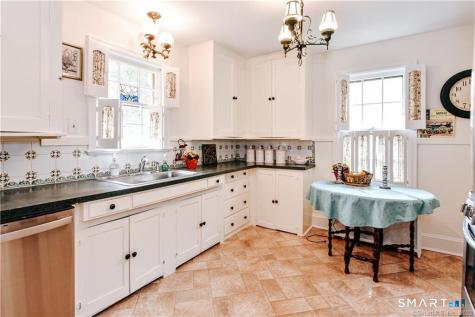 61 Villa Avenue Fairfield CT 06825
