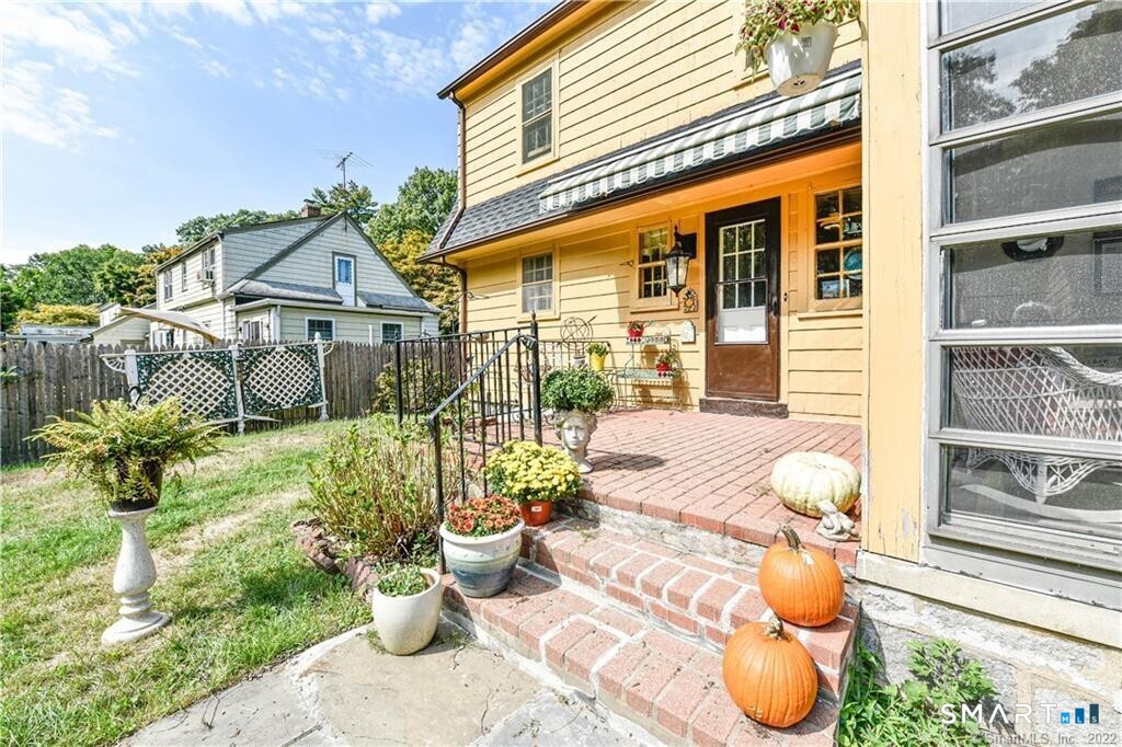 61 Villa Avenue Fairfield CT 06825