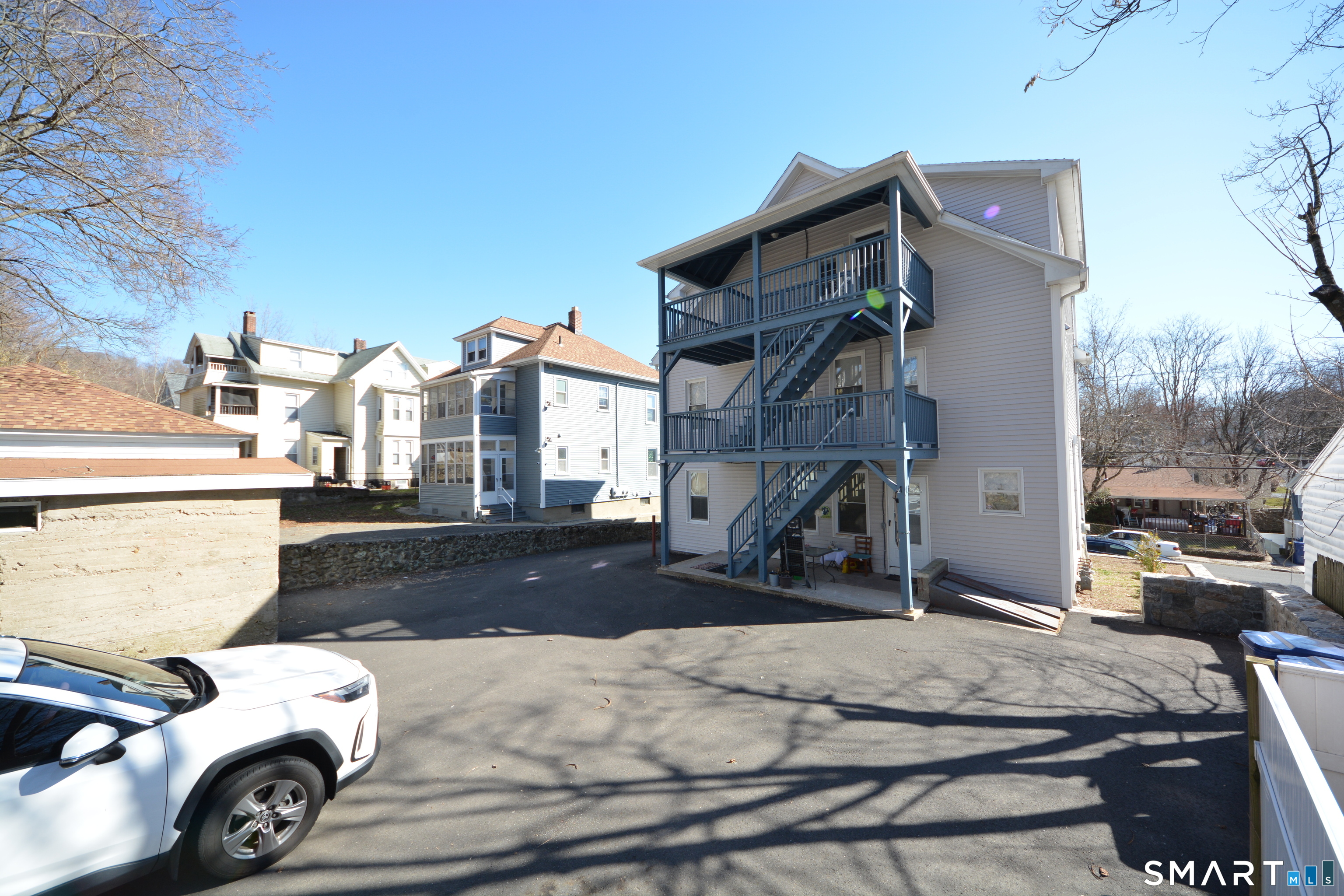 81 Myrtle Avenue Ansonia CT 06401