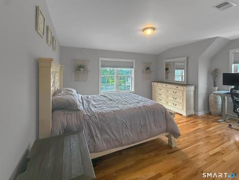 22 Rowland Farm Road Oxford CT 06478