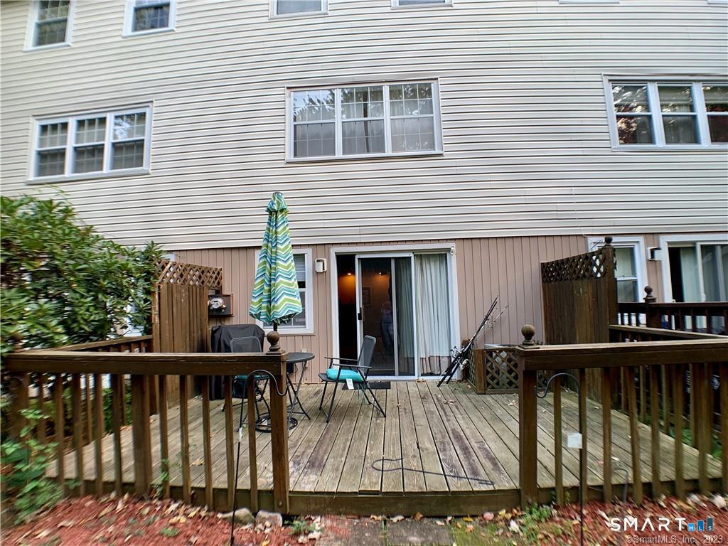 64 East Gate Lane Hamden CT 06514