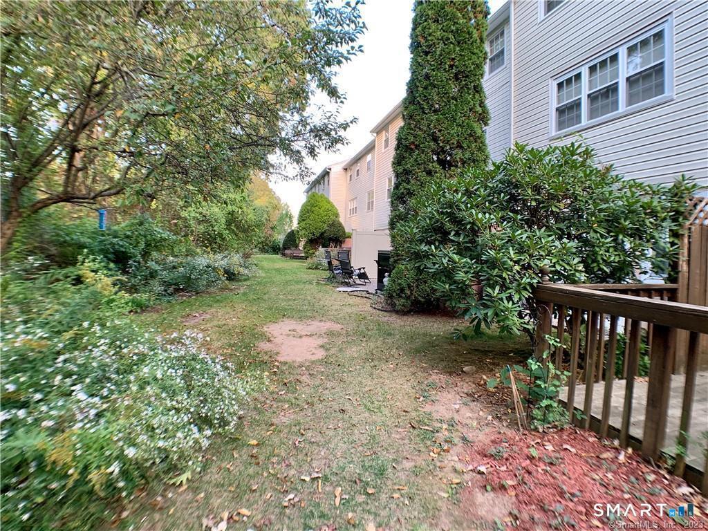 64 East Gate Lane Hamden CT 06514