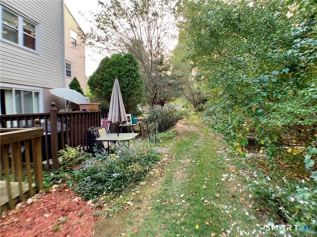 64 East Gate Lane Hamden CT 06514