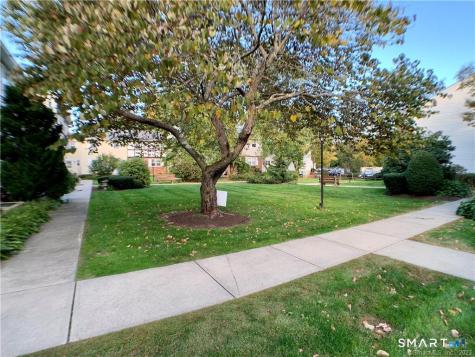 64 East Gate Lane Hamden CT 06514
