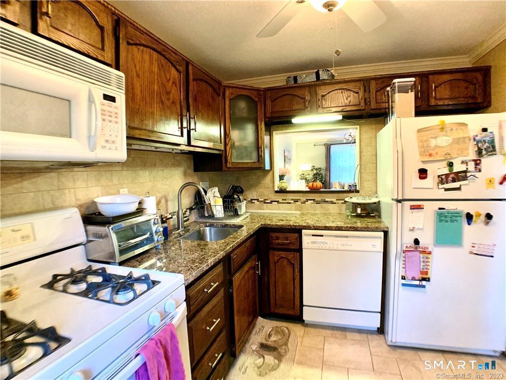 64 East Gate Lane Hamden CT 06514