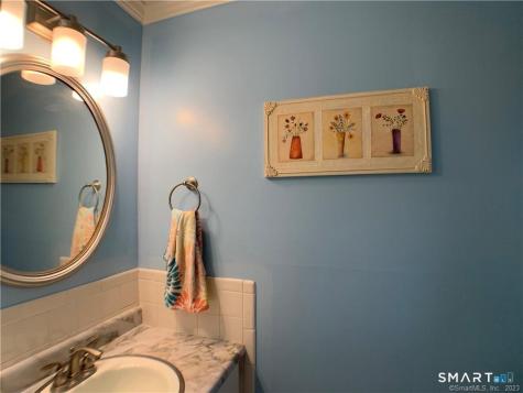 64 East Gate Lane Hamden CT 06514