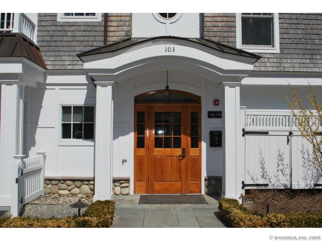 103 Main Street Stonington CT 06378