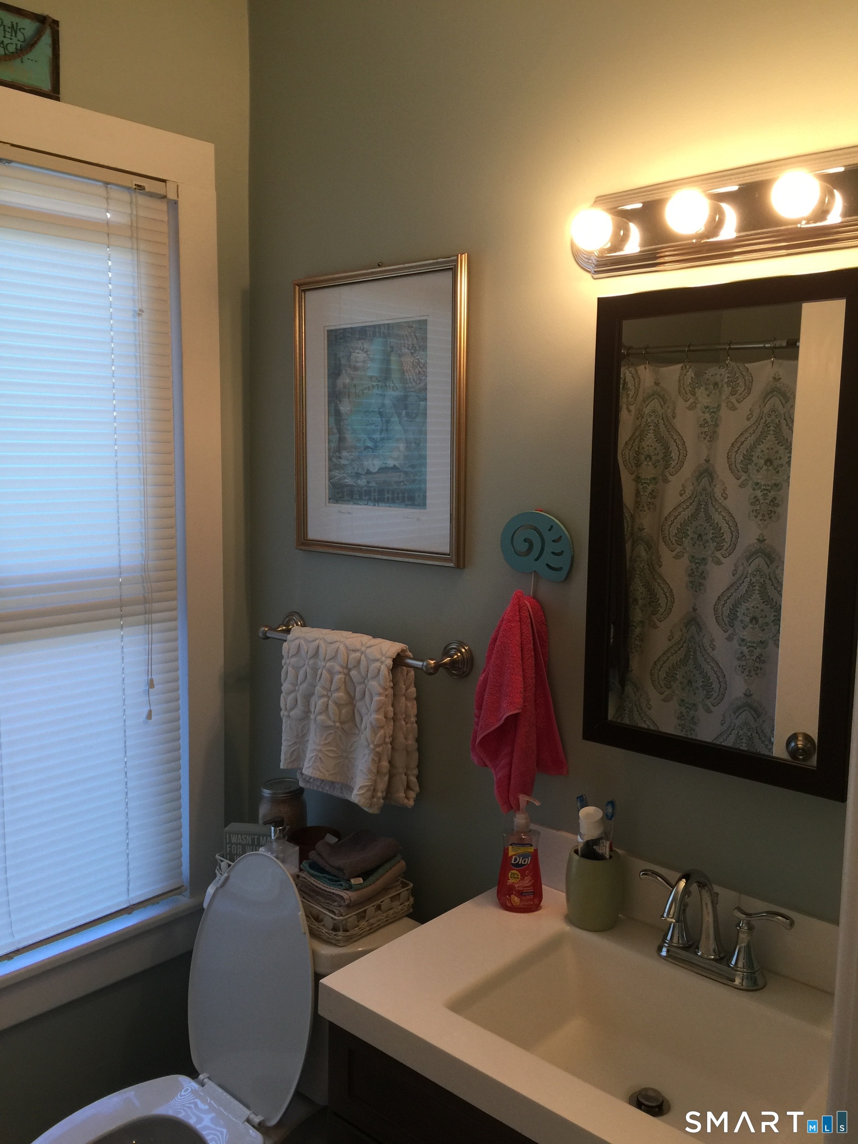 8 Lincoln Avenue Stonington CT 06379