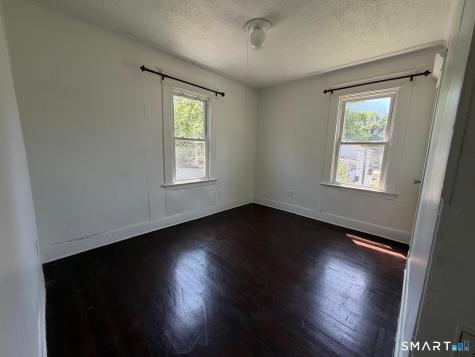 35 Irvington Street New Haven CT 06513