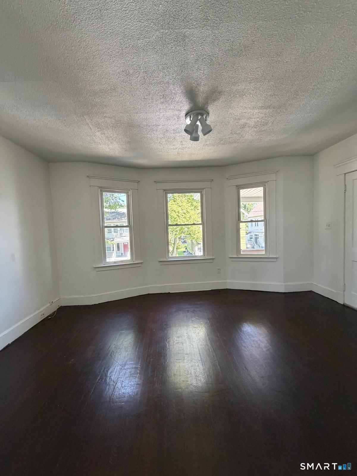 35 Irvington Street New Haven CT 06513