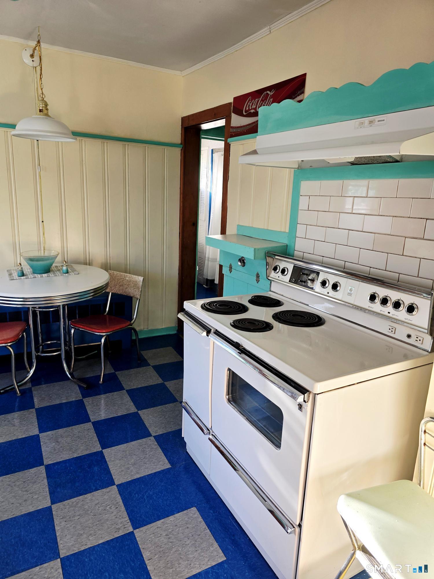 22 Stillman Avenue Stonington CT 06379