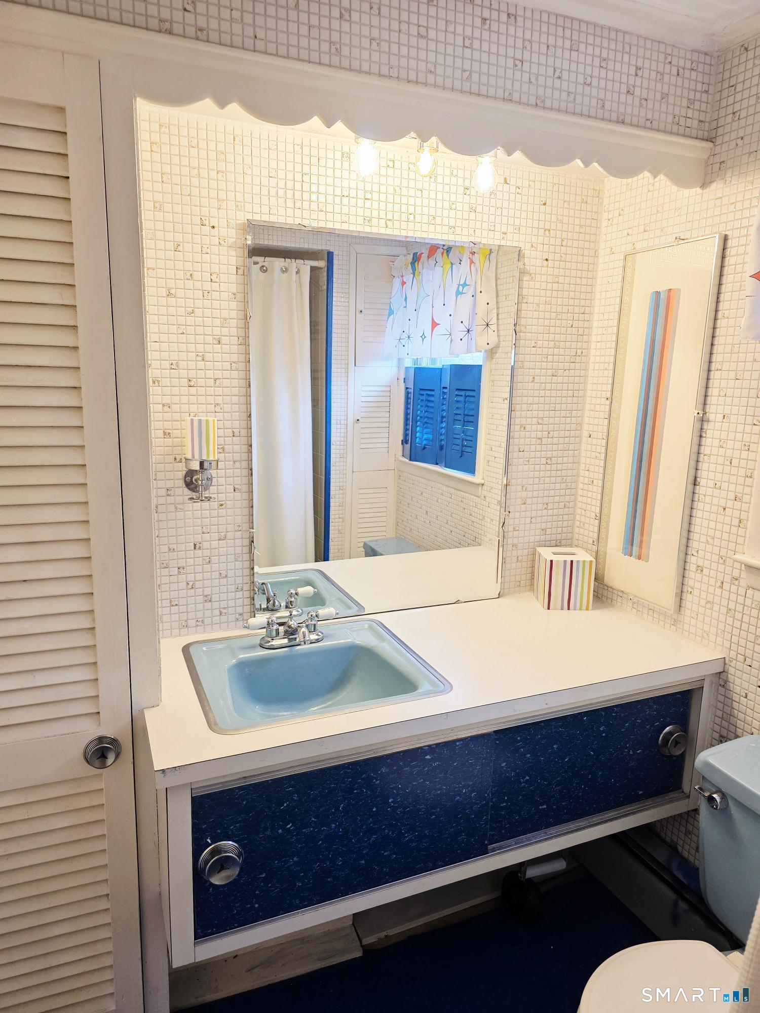 22 Stillman Avenue Stonington CT 06379