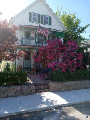 22 Stillman Avenue Stonington CT 06379