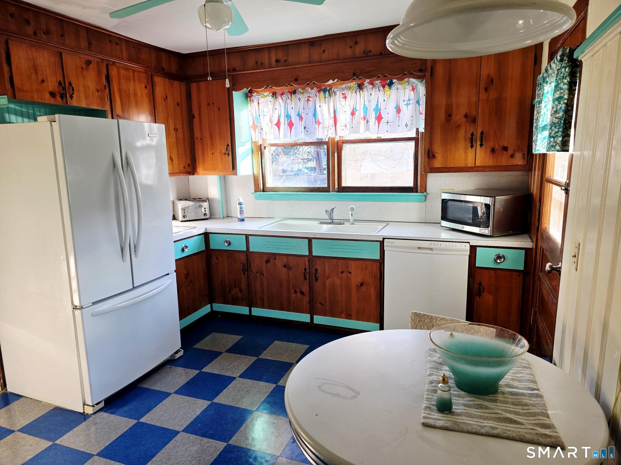 22 Stillman Avenue Stonington CT 06379