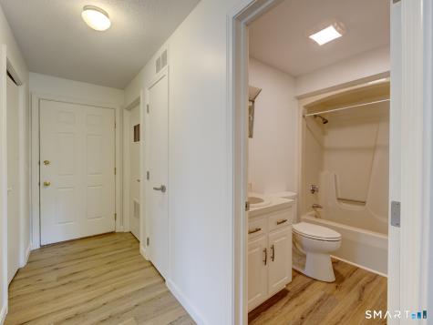 54 Oak Street Middletown CT 06457