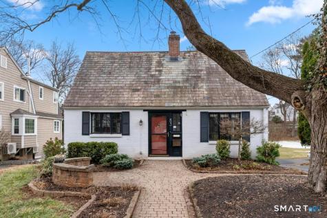 83 Meadowbrook Road West Hartford CT 06107