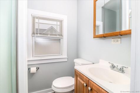 9 Nicholas Square New Milford CT 06776